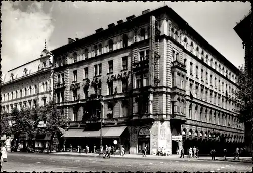Ak Budapest Ungarn, Blick auf das Hotel Beke, Fotograf Czeizing Lajos