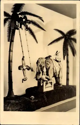 Ak Deutsches Spielzeugmuseum Sonneberg, Orgelspielender Elefant, Schaugruppe