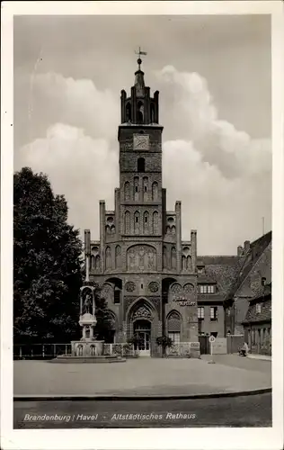 Ak Brandenburg an der Havel, Blick auf das Altstädtische Rathaus