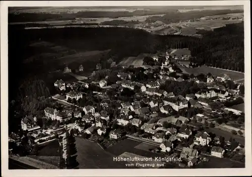 Ak Königsfeld im Schwarzwald Baar Kreis, Fliegeraufnahme von Ortschaft und Umgebung