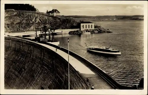 Ak Saalburg Ebersdorf in Thüringen, Sperrmauer und Stausee der Bleilochtalsperre