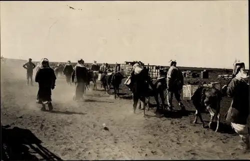 Foto Ak Syrien, Colonne francais, Französische Kolonne, Syrische Revolution 1925, Drusen