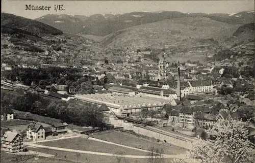 Ak Munster Münster Elsass Haut Rhin, Panoramablick auf die Stadt, Bahnstrecke