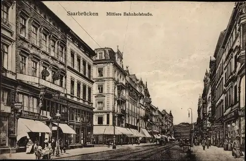 Ak Saarbrücken im Saarland, Blick in die Mittlere Bahnhofstraße, Valentin Lauterborn