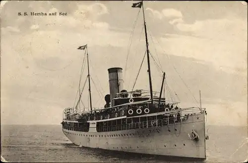 Ak Dampfschiff SS Hertha, Reederei Braeunlich Stettin, Auf See