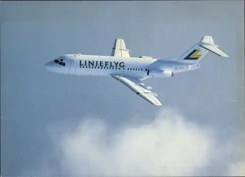 Ak Schwedisches Passagierflugzeug der Linjeflyg, Fokker F28-4000, SE-DGS