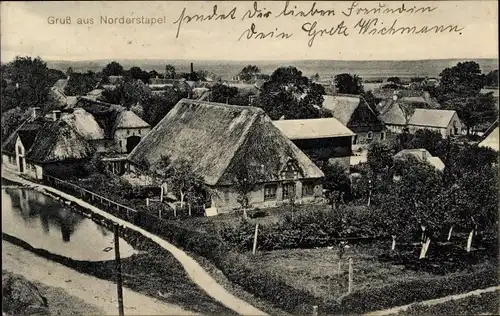Ak Norderstapel in Schleswig Holstein, Stadtpanorama, Blick auf ein Reetdach Haus
