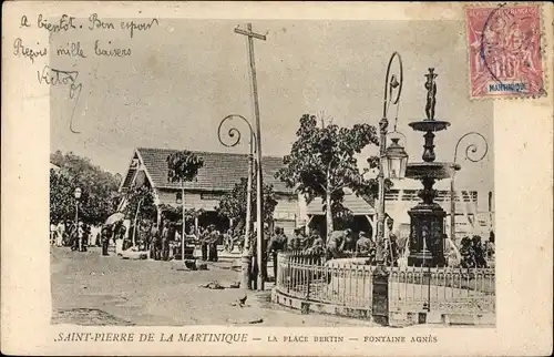 Ak Saint Pierre Martinique, La Place Bertin, Fontaine Agnès