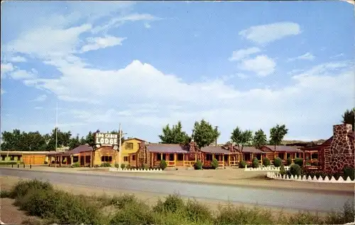 Ak Gallup New Mexico USA, View of Log Cabin Lodge