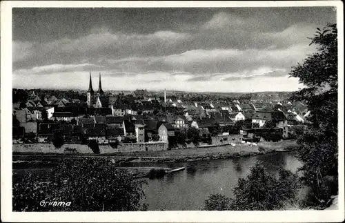 Ak Grimma in Sachsen, Wasserpartie mit Blick auf Stadt