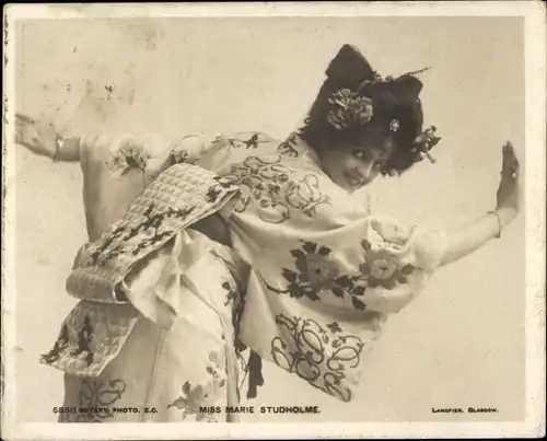 Mini Ak Schauspielerin und Sängerin Miss Marie Studholme im Kimono, Kostüm