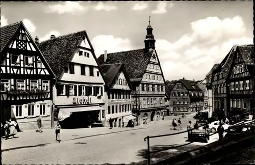 Ak Backnang im Rems Murr Kreis, Blick über den Marktplatz, Geschäfte, Fachwerkhäuser