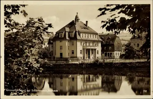 Ak Großolbersdorf in Sachsen, Blick auf das Rathaus, Wasserspiegelung