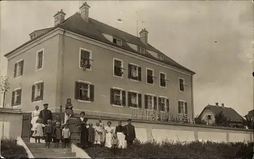 Foto Ak Kaisheim im schwäbischen Kreis Donau Ries, Wohnhaus mit Familien