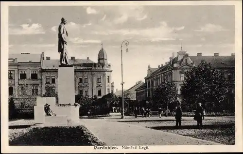 Ak Pardubice Pardubitz Stadt, Namesti Legii, Platz, Denkmal