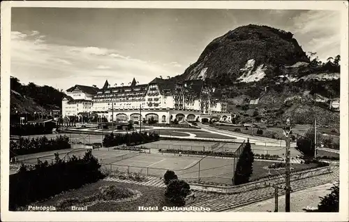 Ak Petrópolis Brasilien, Hotel Quitandinha, Parkanlagen, Tennisplätze