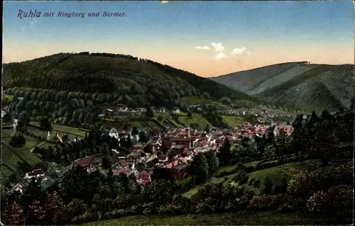 Ak Ruhla in Westthüringen, Blick auf die Ortschaft und den Ringberg