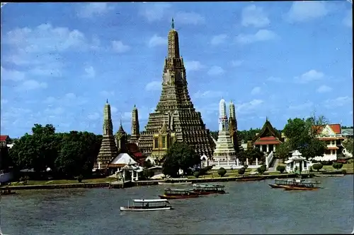 Ak Thailand, View of the Wat Aroon Temple of Dawn