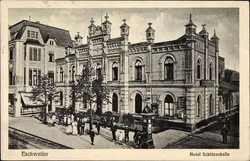 Ak Eschweiler in Nordrhein Westfalen, Hotel Schützenhalle, Passanten, Wettersäule