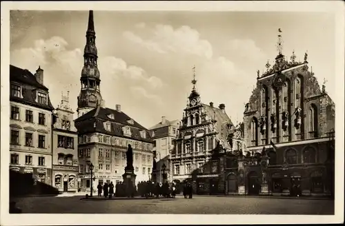 Ak Riga Lettland, Rathausplatz, Rathaus, Geschäft V. Kalnin