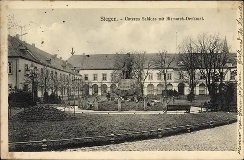Ak Siegen in Nordrhein Westfalen, Unteres Schloss mit Bismarck Denkmal