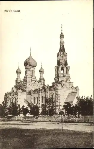 Ak Brest Litowsk Weißrussland, Blick auf die Kirche