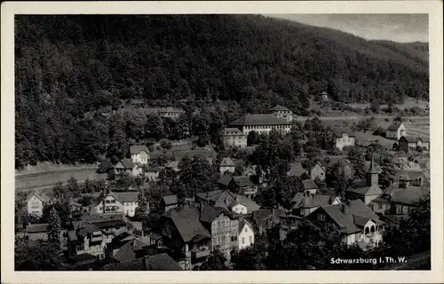 Ak Schwarzburg im Schwarzatal Thüringen, Blick auf den Ort mit Umgebung