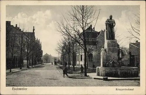 Ak Eschweiler in Nordrhein Westfalen, Straßenpartie am Kriegerdenkmal