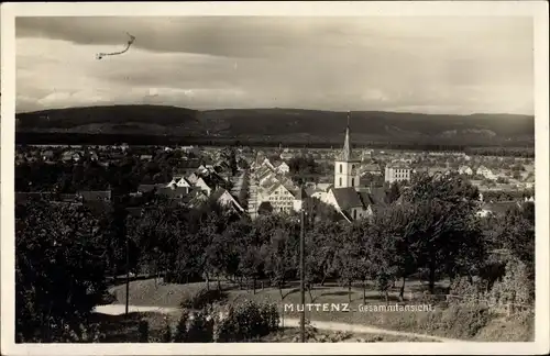 Ak Muttenz Kt. Basel Land Schweiz, Gesamtansicht, Kirche