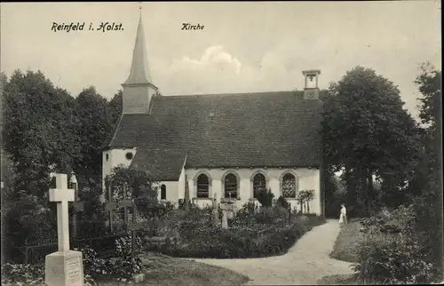 Ak Reinfeld in Schleswig Holstein, Blick auf die Kirche, Friedhof