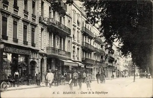 Ak Roanne Loire, Cours de la République, Terminus Hotel, Straßenansicht