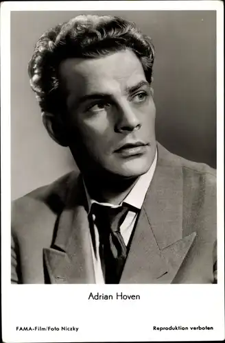 Ak Schauspieler Adrian Hoven, Portrait aus dem Film Dr. Holl 