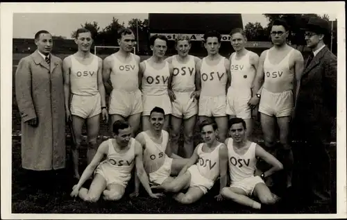 Foto Ak Oberhausen im Ruhrgebiet, OSV, Oberhausener Sportverein, Gruppenportrait