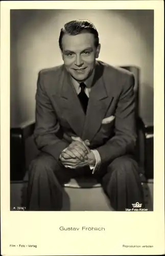 Ak Schauspieler Gustav Fröhlich, Portrait im Anzug