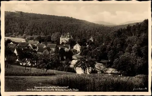Ak Wolfersdorf in Thüringen, Sommerfrische, Blick auf den Ort mit Umgebung, Schloss