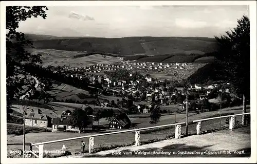 Ak Sachsenberg Georgenthal Klingenthal im Vogtland Sachsen, Blick vom Waldgut Aschberg auf die Stadt