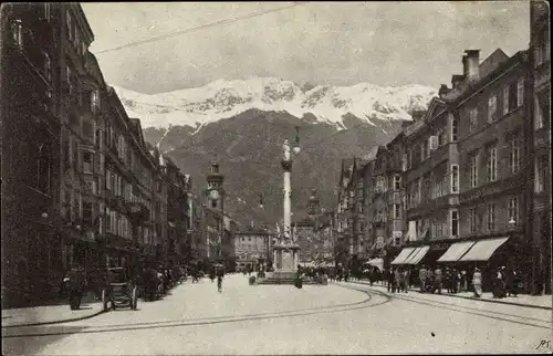 Ak Innsbruck Tirol Österreich, Maria Theresienstraße, Annasäule, Geschäfte, Passanten