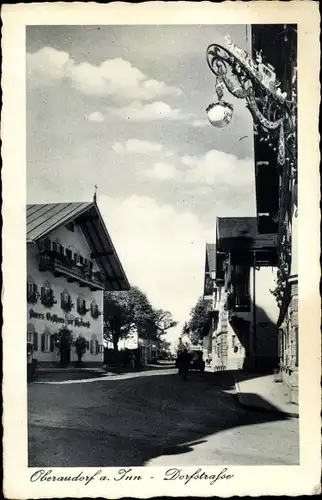 Ak Oberaudorf im Kreis Rosenheim Oberbayern, Partie auf der Dorfstraße, Gasthof zur Post