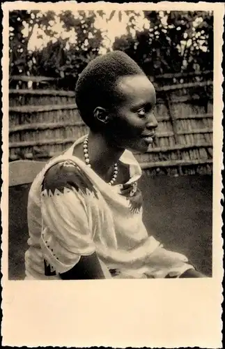 Ak Kamembe Ruanda, Une fille de l'ex Roi Musinga, Afrikanerin