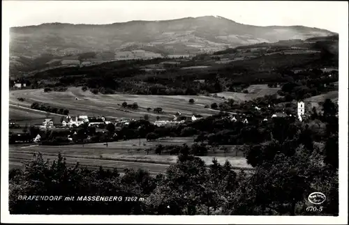 Ak Grafendorf Steiermark, Panorama vom Ort mit Masenberg