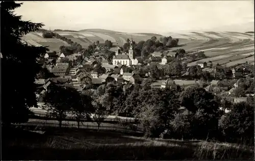 Ak Wurzbach im Saale Orla Kreis, Blick auf den Ort mit Umgebung