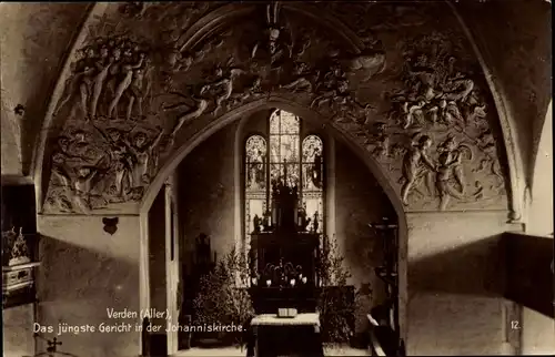 Ak Verden an der Aller, Blick auf das Fresko Das jüngste Gericht in der Johanniskirche