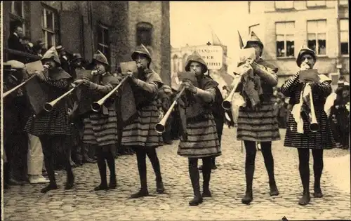 Ak Furnes Westflandern, Procession, Boetprocessie van Veurne, Sonneurs de Busines Etendard