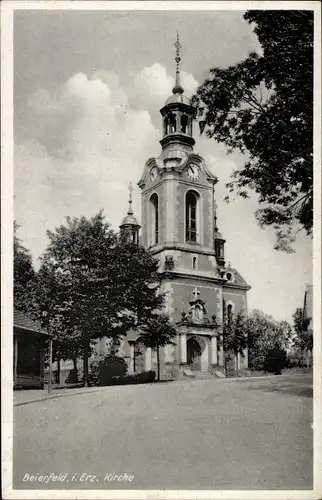 Ak Grünhain Beierfeld im Erzgebirge Sachsen, Blick auf die Kirche