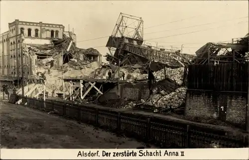 Foto Ak Alsdorf NRW, Der zerstörte Schacht Anna II.