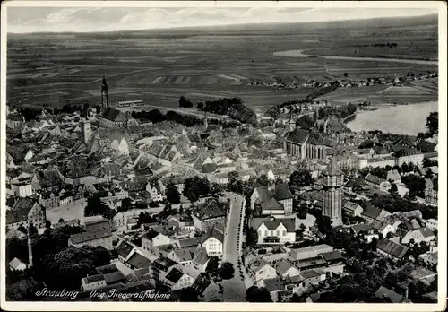 Ak Straubing an der Donau Niederbayern, Fliegeraufnahme der Stadt