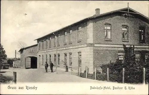 Ak Rieseby in Schleswig Holstein, Bahnhofs Hotel, Bes. Heinrich Köhn