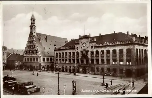 Ak Zwickau in Sachsen, Blick zum Rathaus und Gewandhaus, Automobile