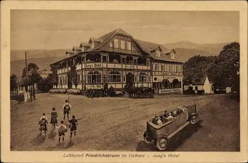 Ak Friedrichsbrunn Thale im Harz, Jung's Hotel, Straßenansicht, Kutsche, Automobil