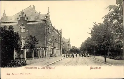 Ak Neustadt in Sachsen, Amtsgericht und Königstraße, Kindergruppe